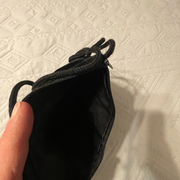 Floral Embroidered Black Velvet Crossbody Bag - Picture 4 of 7